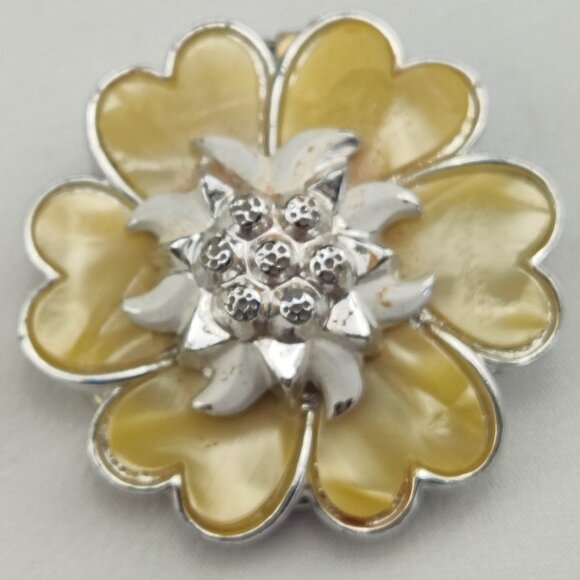 1950's Yellow Flower Cluster Scarf Ring/Pin from West Germany - Picture 1 of 5